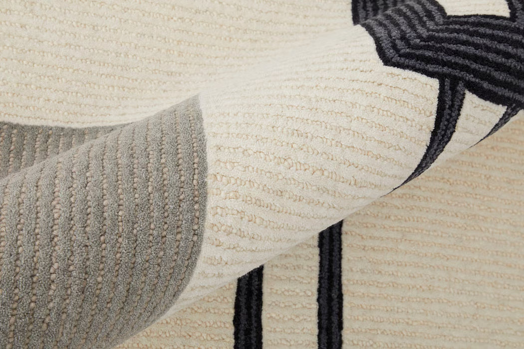 Maguire 8899F Ivory Gray Area Rug